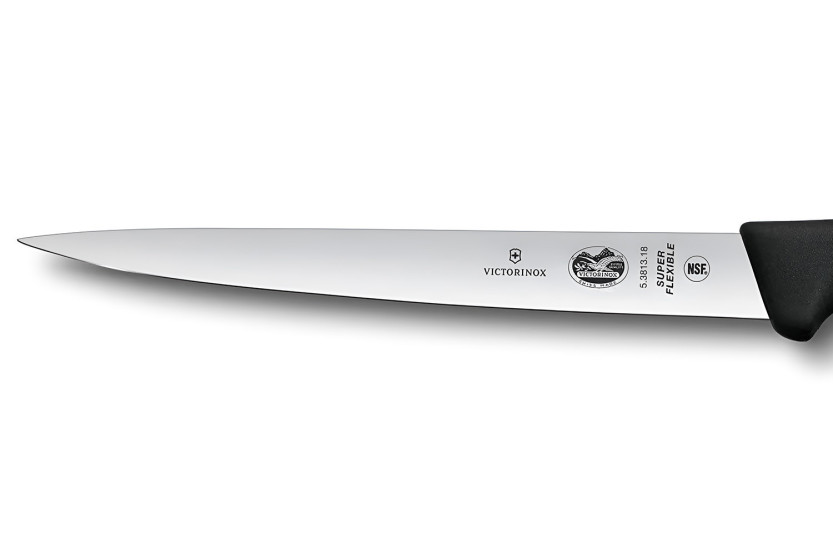 Coltello per spellare/filettare la sogliola Victorinox con lama superflessibile da 18 cm e manico Fibrox nero