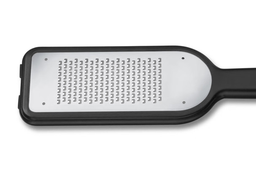 Rallador Victorinox de grano fino con mango negro de polipropileno, 26,7 cm