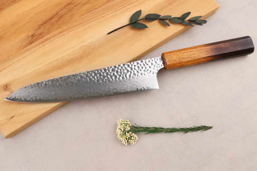 Couteau de chef 20cm japonais artisanal Wusaki Yaketa VG10 damas chêne brûlé