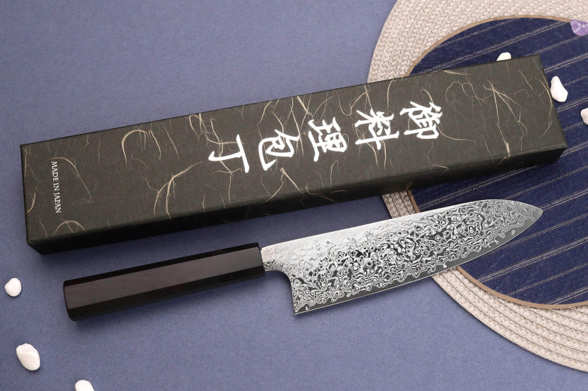 Handgjord japansk santokukniv, 18 cm, Hatsukokoro Ginga Damas, med handtag i ebenholts