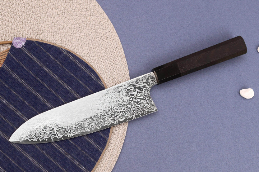 Coltello santoku giapponese artigianale Hatsukokoro Ginga Damas da 18 cm con manico in ebano