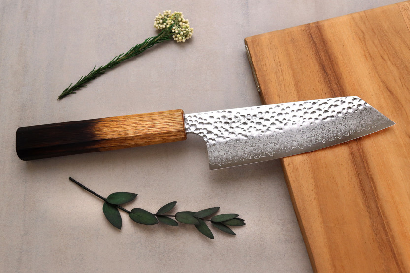15 cm:n japanilainen käsintehty Bunka -veitsi, Wusaki Yaketa VG10- damaskiteräs, poltettu tammi
