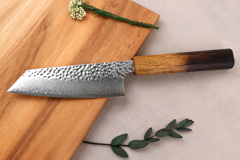 Coltello Bunka giapponese artigianale da 15 cm, Wusaki Yaketa VG10, damasco, rovere bruciato