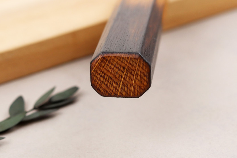 Coltello bunka giapponese artigianale Wusaki Yaketa da 15 cm, acciaio VG10 damascato, finitura rovere bruciato