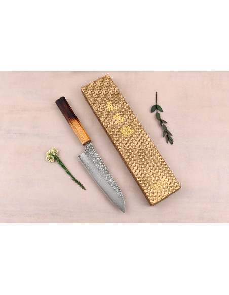 Cuchillo santoku japonés artesanal Wusaki Yaketa de 17 cm, acero VG10 damasco y roble quemado