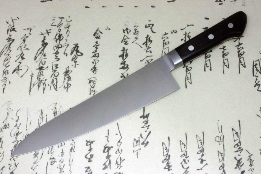 Kokkiveitsi 21cm Japani Kanetsune hiiliteräs 2N 2N