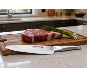 Japanisches Kochmesser Global Sai 06 25cm gehämmerte Klinge 2