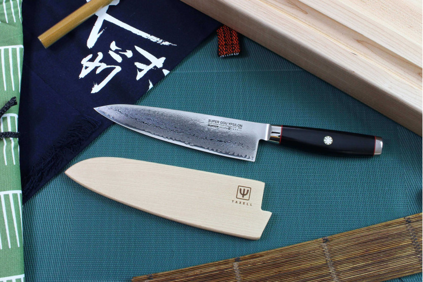 Japans koksmes Yaxell SuperGou Ypsilon 20cm damast 193 lagen