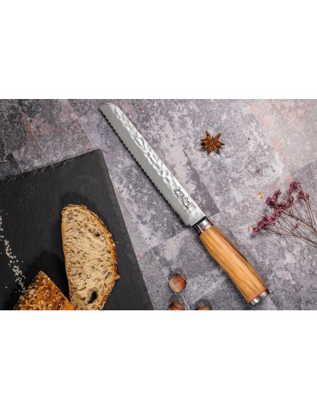 Wusaki Damascus leipäveitsi 10Cr 20cm oliivipuun kahva