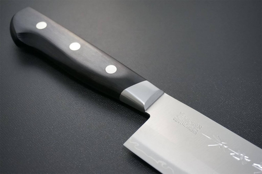 Cuchillo santoku Japón Kanetsune Sandvik 18cm