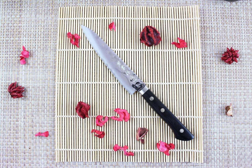 Couteau universel 13,5cm Japan Kanetsune acier VG1 martelé