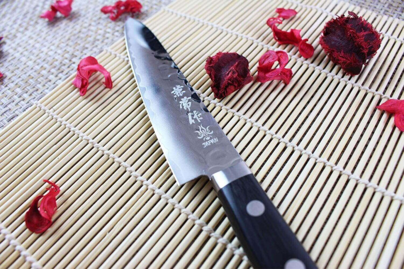 13,5 cm Japan Kanetsune Allkniv VG1 hamrat stål
