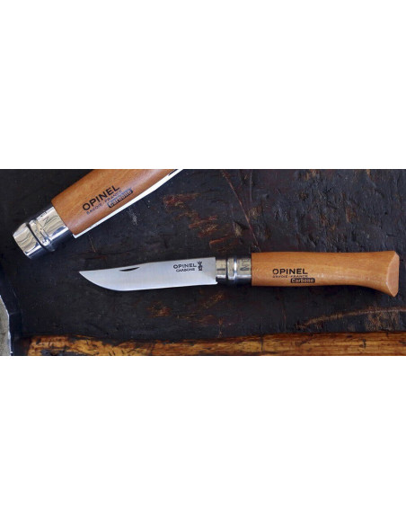 Knivsæt Opinel Carbone vitrineskab i træ 10 lommeknive håndtag i bøgetræ