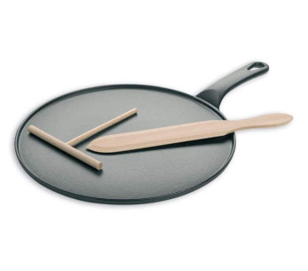 Musta valurautainen pannukakkupannu + lastat + pyökkiharava