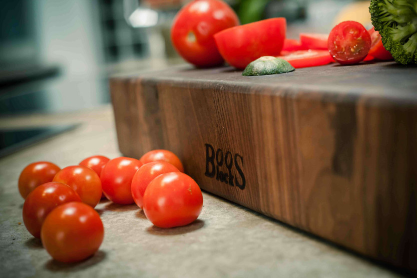 Boos Blocks Gourmet-leikkuulauta mustaa pähkinää 38x38x7.5cm