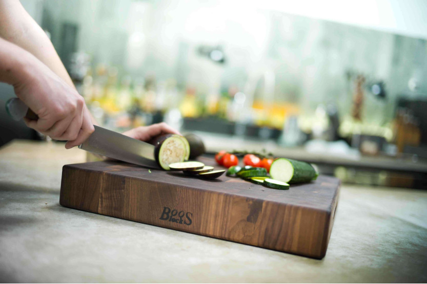 Boos Blocks Gourmet snijplank in zwart walnoot 38x38x7.5cm
