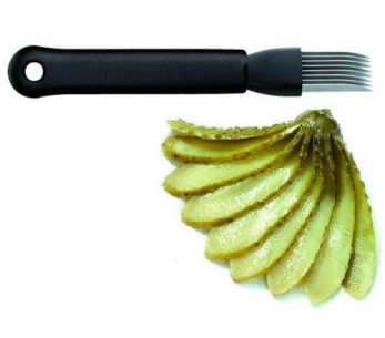 Affetta cetriolini Triangle a 8 lame in acciaio inox con manico in polipropilene