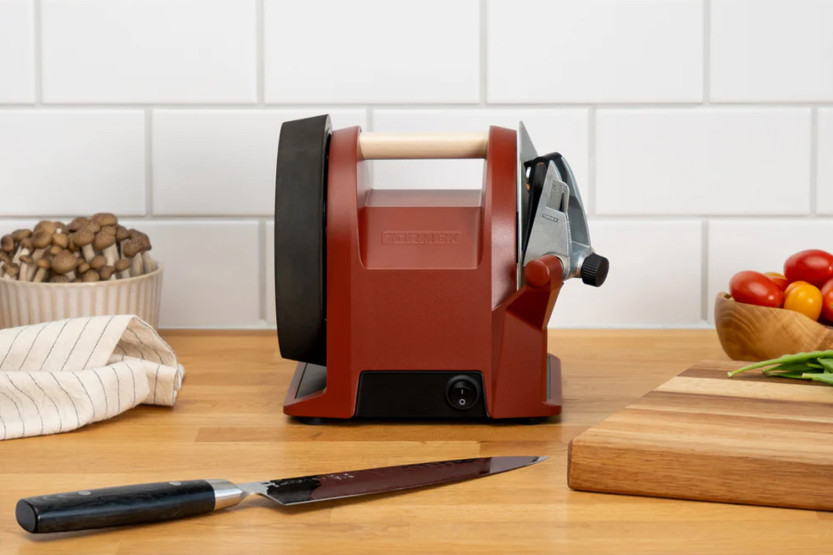 TORMEK T-1 elektrische slijpmachine, rood, stille diamantslijpschijf