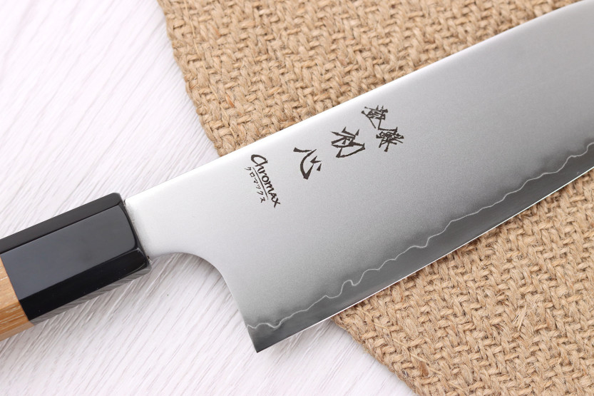 Håndlavet japansk Hatsukokoro Chromax santoku-kniv, 16,5 cm, med teak-skaft