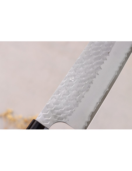 Håndlavet japansk nakiri-kiritsuke-kniv, 17 cm, fra Nigara Hamono, Migaki Tsuchime, SG2, teak