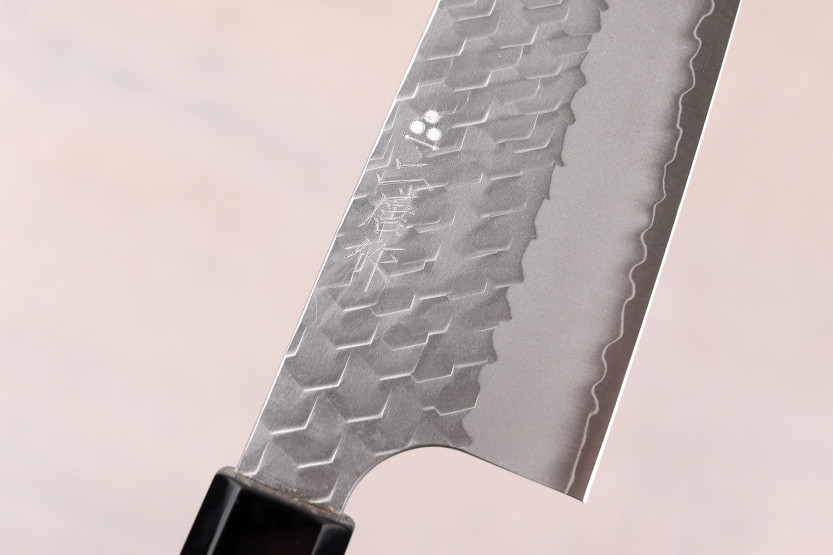 Håndlaget japansk Bunka -kniv, 17 cm, Nigara Hamono Migaki Tsuchime SG2, teak