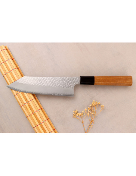 Handgjord japansk bunka -kniv, 17 cm, från Nigara Hamono, Migaki Tsuchime, SG2, teak