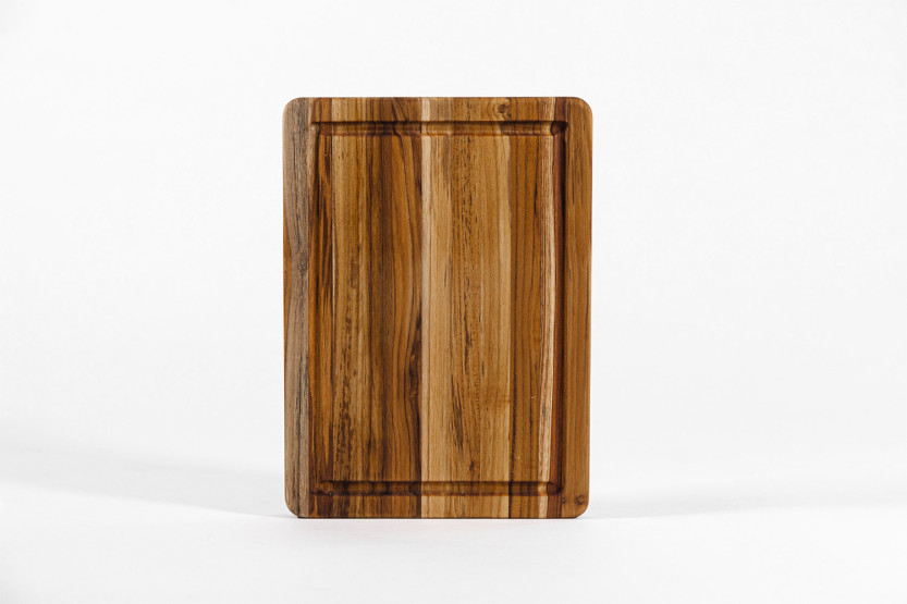 TeakHaus Scandi skärbräda i teak med ränna, 36x26x2,5 cm