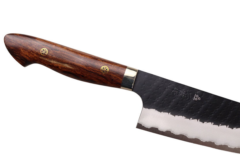 Faca santoku japonesa artesanal Nigara Hamono Black Tsuchime SG2, com cabo de madeira de ferro, de 17 cm