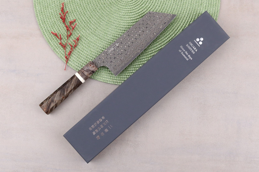 Handgemaakt Japans nakiri-kiritsuke-mes van 17 cm, Nigara Hamono Anmon Damascus SG2