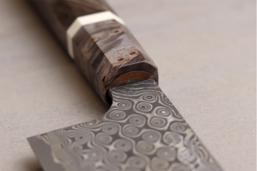 Coltello nakiri kiritsuke giapponese artigianale da 17 cm, Nigara Hamono Anmon Damasco SG2