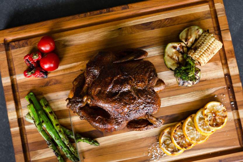 Tagliere TeakHaus Tradition in teak con scanalatura 51x38x3,8 cm