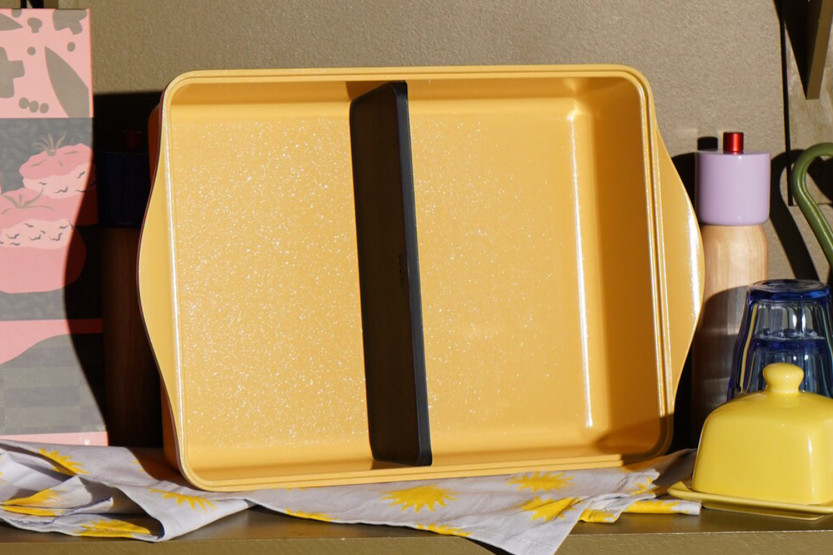 The Incredible Cookut Adjustable Baking Dish, 40x30 cm, Mango - Limited Edition