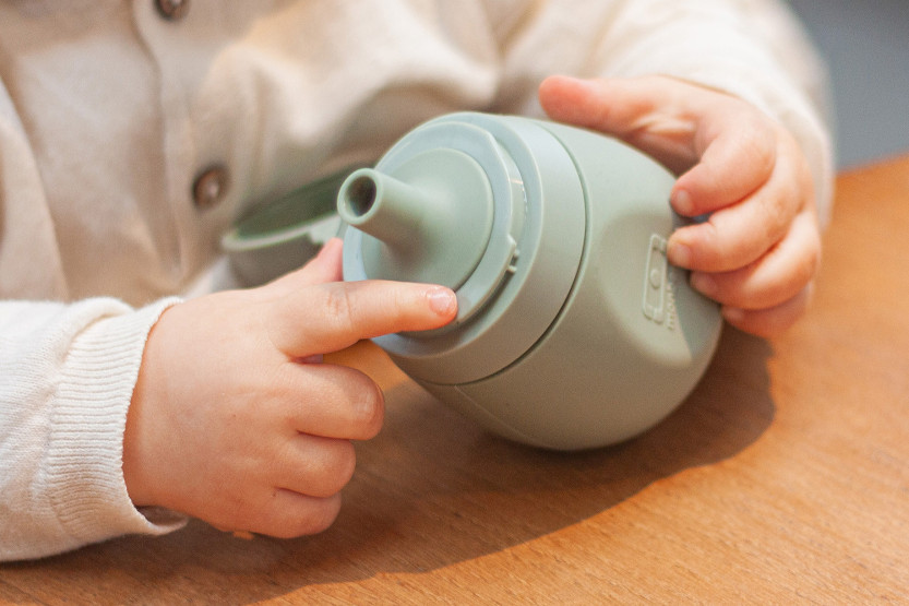 Monbento Yummy Fruit Puree Bottle for Babies and Kids, Forest Green