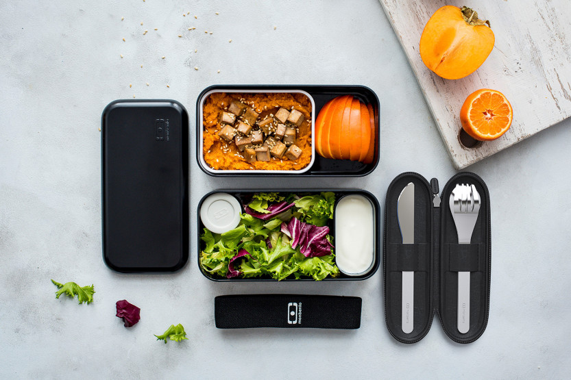 Monbento Slim Nest mobiele bestekset in zwart met opberghoesje