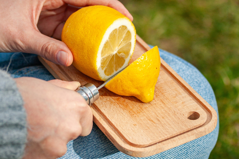 Monbento MB Cut Original Portable Cutting Board, Made of Beech Wood
