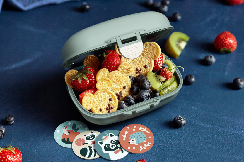 Contenitore per la merenda Monbento Gram con procione verde