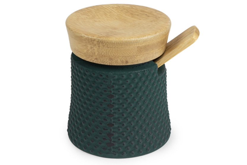Set de regalo «Palais des Epices» de Peugeot Bali, con un molinillo de pimienta y un salero de hierro fundido de color verde