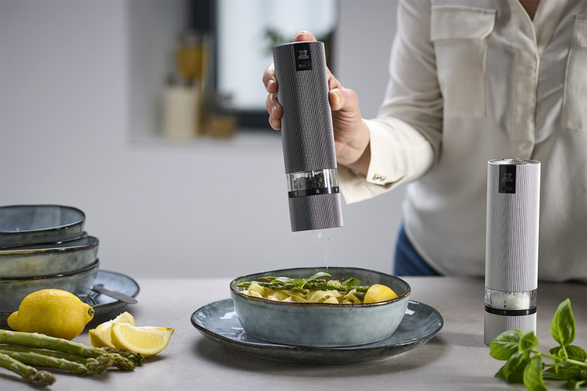 Peugeot Line Sense u'Select 20-cm Electric Salt and Pepper Mill Duo Set