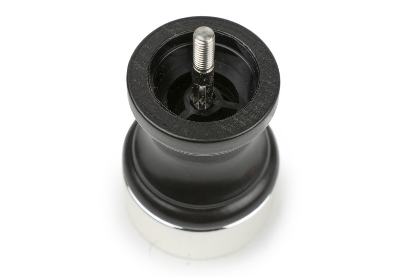 Molino de pimienta manual Peugeot Palace de madera de haya negra satinada y metal plateado, 10 cm