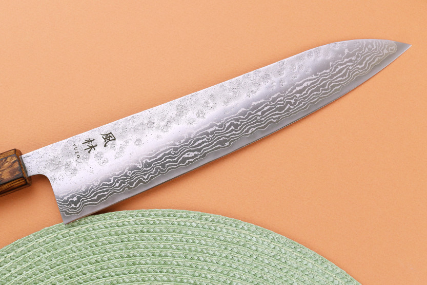 Cuchillo de chef japonés artesanal Yuzo Enju Damas 440C de 24 cm