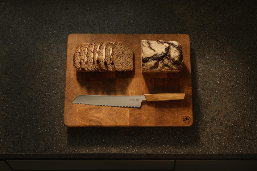 HORL®brødkniv, 24 cm, med eikeskjeft