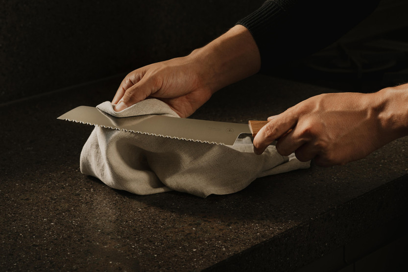 HORL®brødkniv, 24 cm, med eikeskjeft