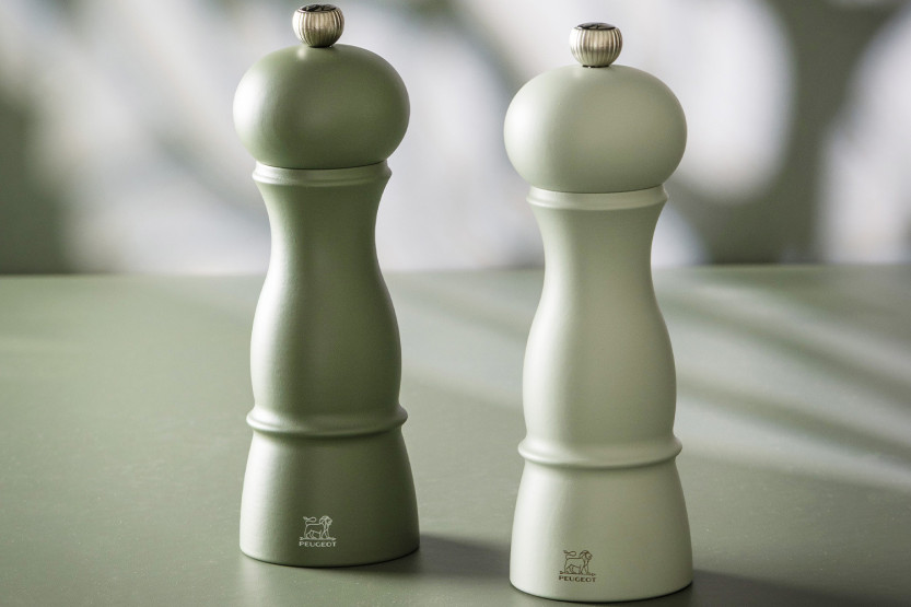 Set duo Peugeot Amboise con macina sale e macina pepe in legno di faggio verde felce + salvia, 18 cm