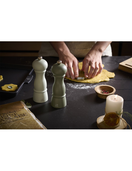 Set duo Peugeot Amboise con macina sale e macina pepe in legno di faggio verde felce + salvia, 18 cm
