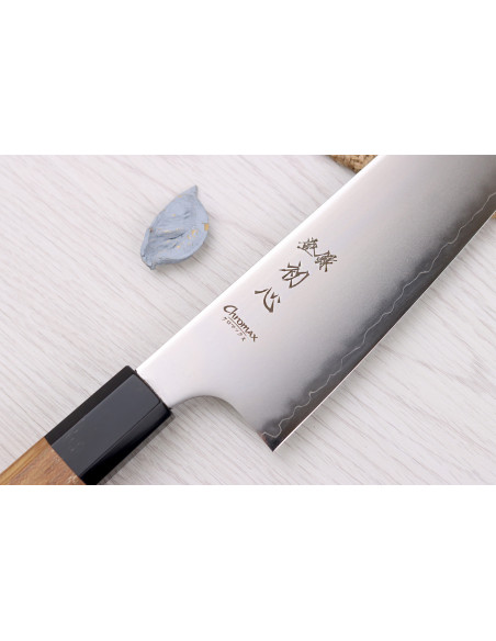 Faca de chef japonesa artesanal Hatsukokoro Chromax de 20 cm com cabo em teca