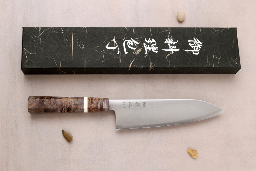 Handgemaakt Japans santokumes van 18 cm, Hatsukokoro Hayabusa SG2 San Mai