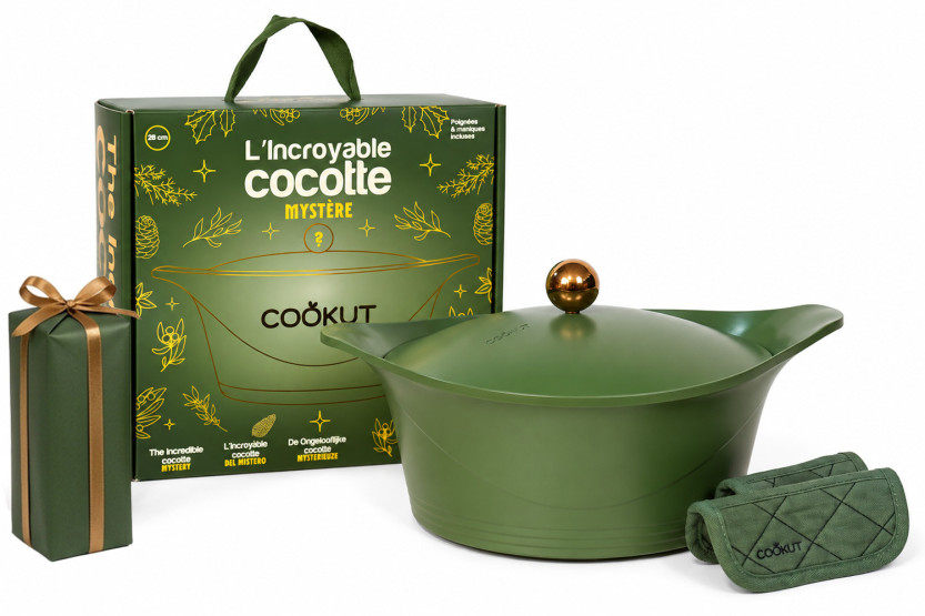 Cookut Mystery Gift Set: The Incredible Fern-Patterned Christmas Casserole with Handle and Oven Mitts Included + Free Gift