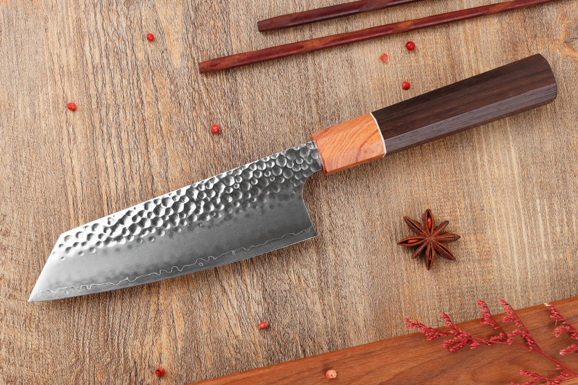 Coltello Bunka giapponese artigianale da 17 cm, Yuzo Akira Tsuchime VG10