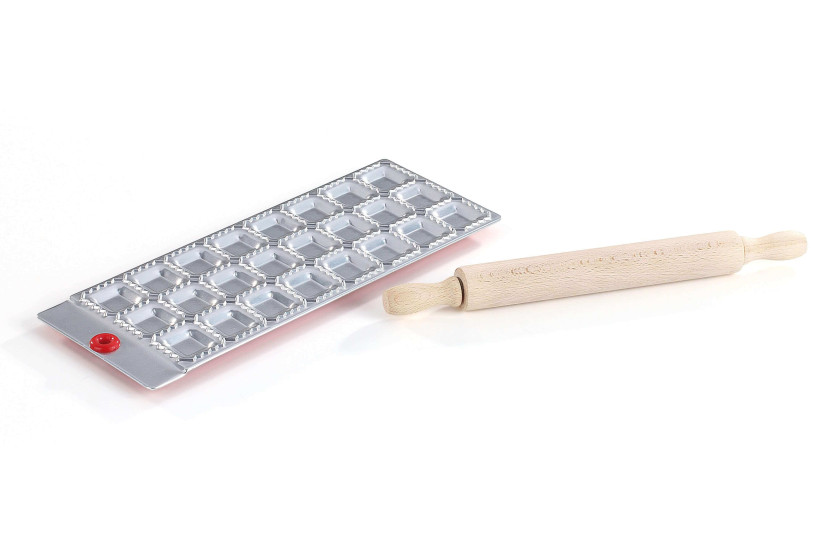 Molde para ravioli quadrado de 24 tomadas + mini rolo de madeira Kitchen Artist