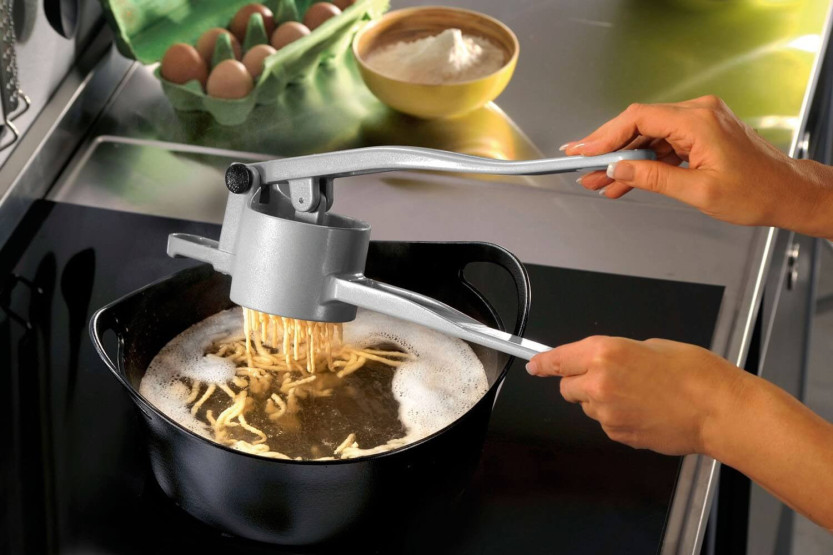 Stampa à spaetzle Gefu Spätzleboub